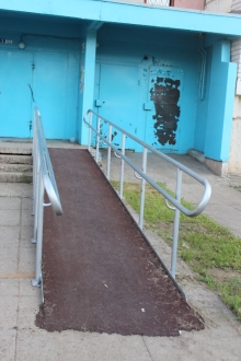 Шайхразиеву пожаловались на пандусы в доме 58/12